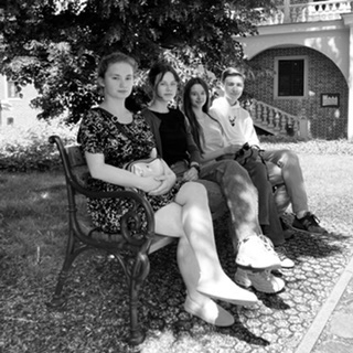 8371F6DE B17A 47DA A42A 4E8BA39D75DF